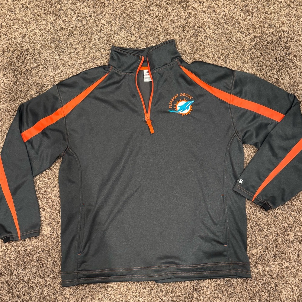 Mens size X-Large Dolphins quarter zip w/ pockets